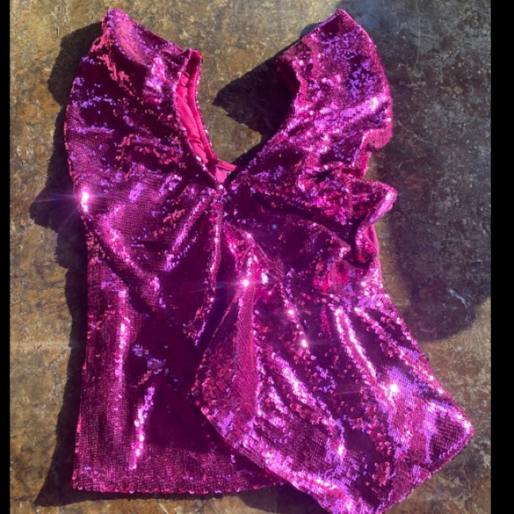 EUC like NEW! INC Womens Pink Sequined Flutter V Neck Party Top M blouse